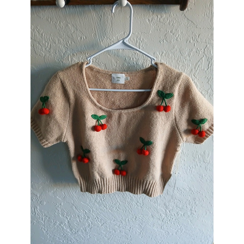NWT Women's Luna Ivy Beige 3D Cherry Cropped Sweater Short Sleeves Size S/M